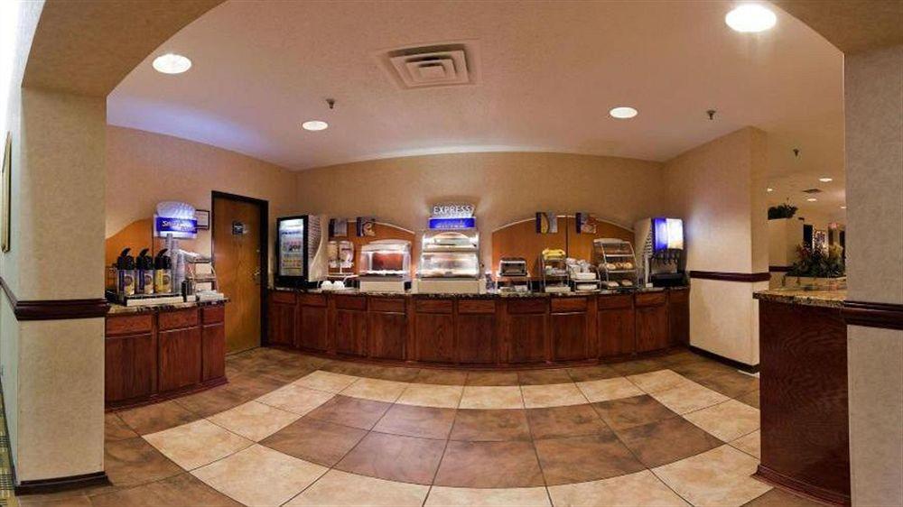 Holiday Inn Express Roseville-St. Paul By Ihg Bagian luar foto