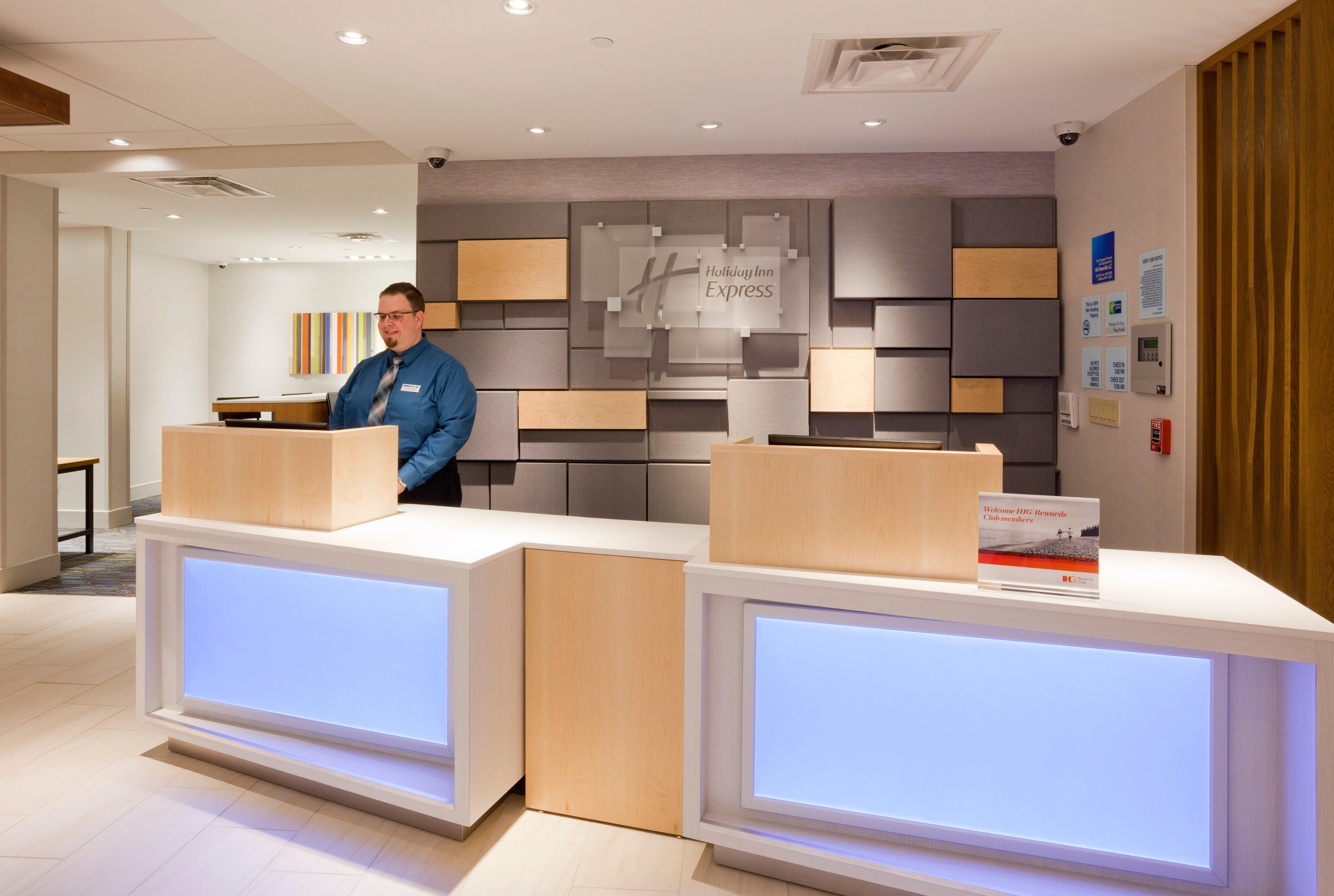 Holiday Inn Express Roseville-St. Paul By Ihg Bagian luar foto