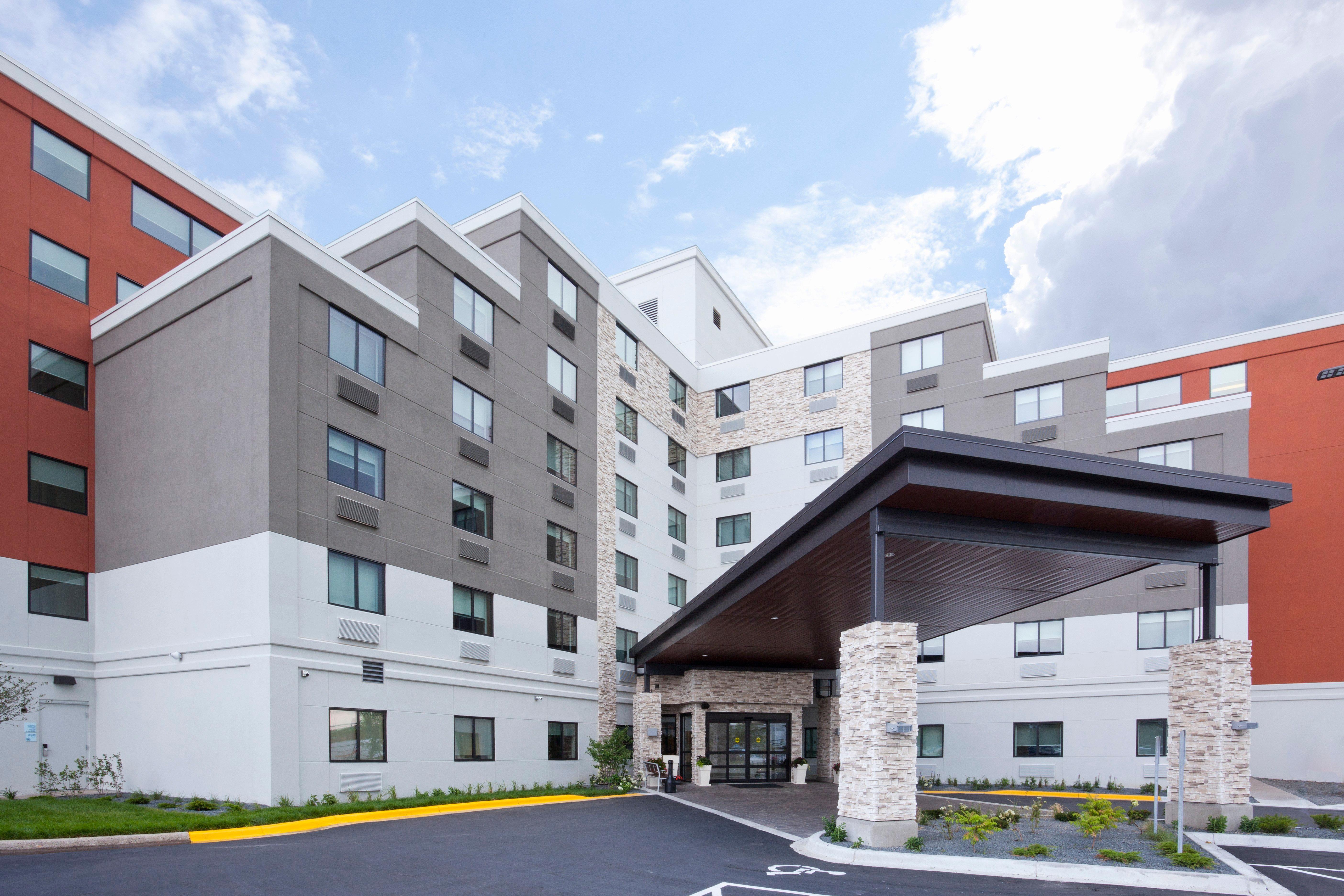 Holiday Inn Express Roseville-St. Paul By Ihg Bagian luar foto