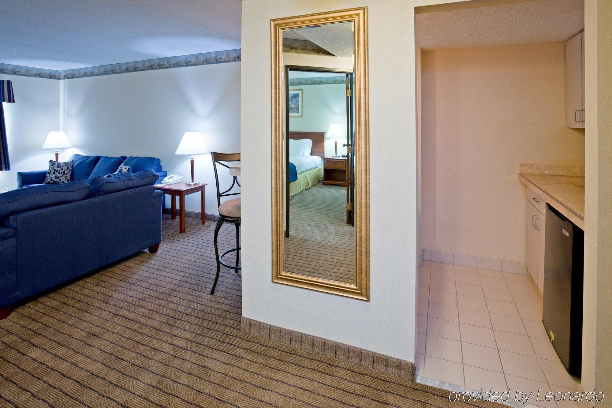 Holiday Inn Express Roseville-St. Paul By Ihg Bagian luar foto