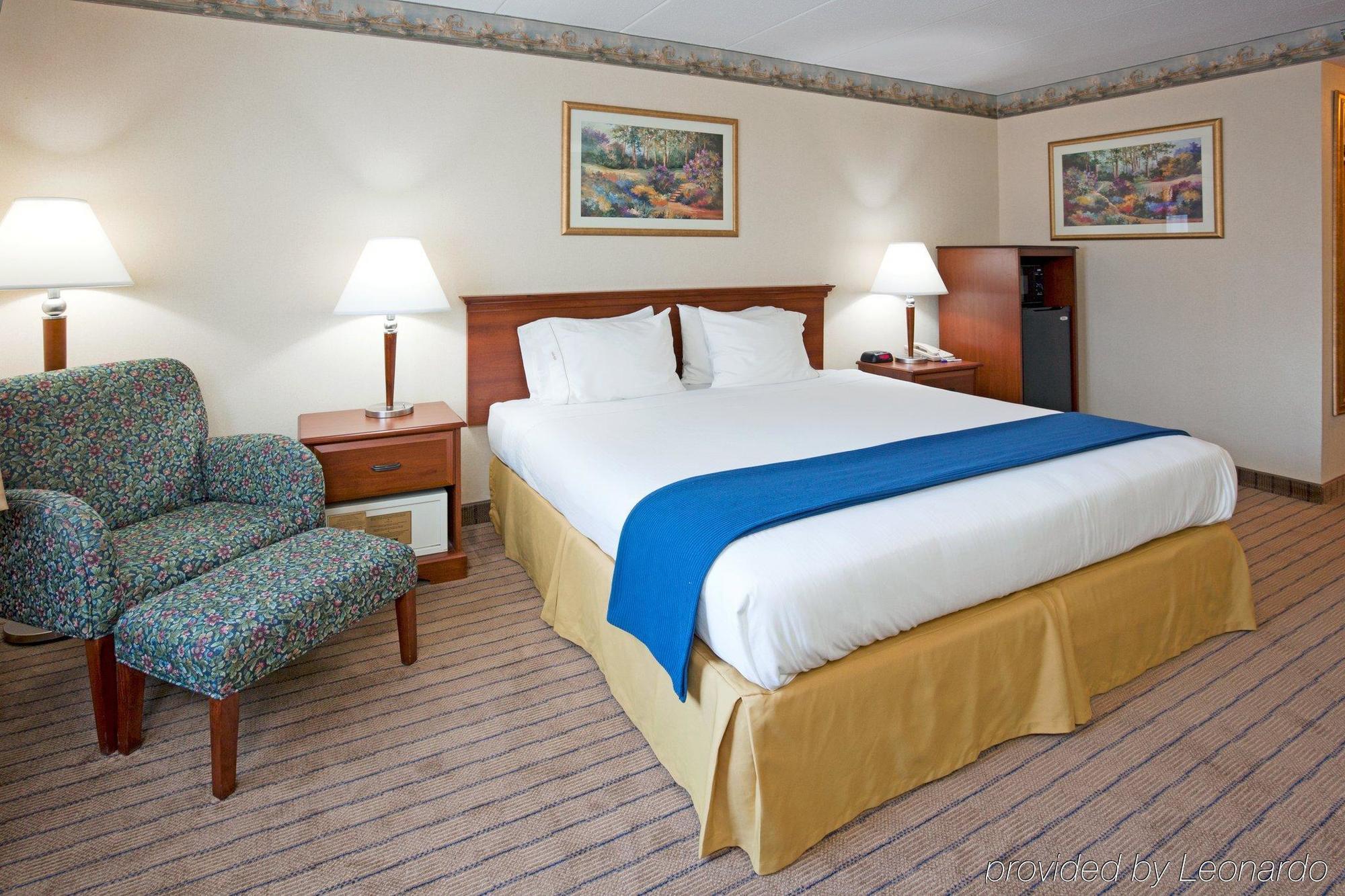 Holiday Inn Express Roseville-St. Paul By Ihg Bagian luar foto