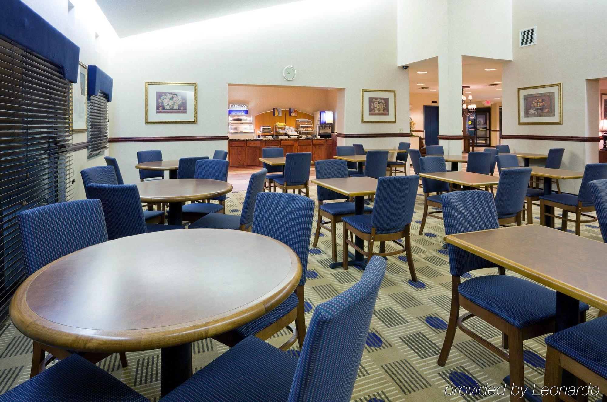 Holiday Inn Express Roseville-St. Paul By Ihg Bagian luar foto