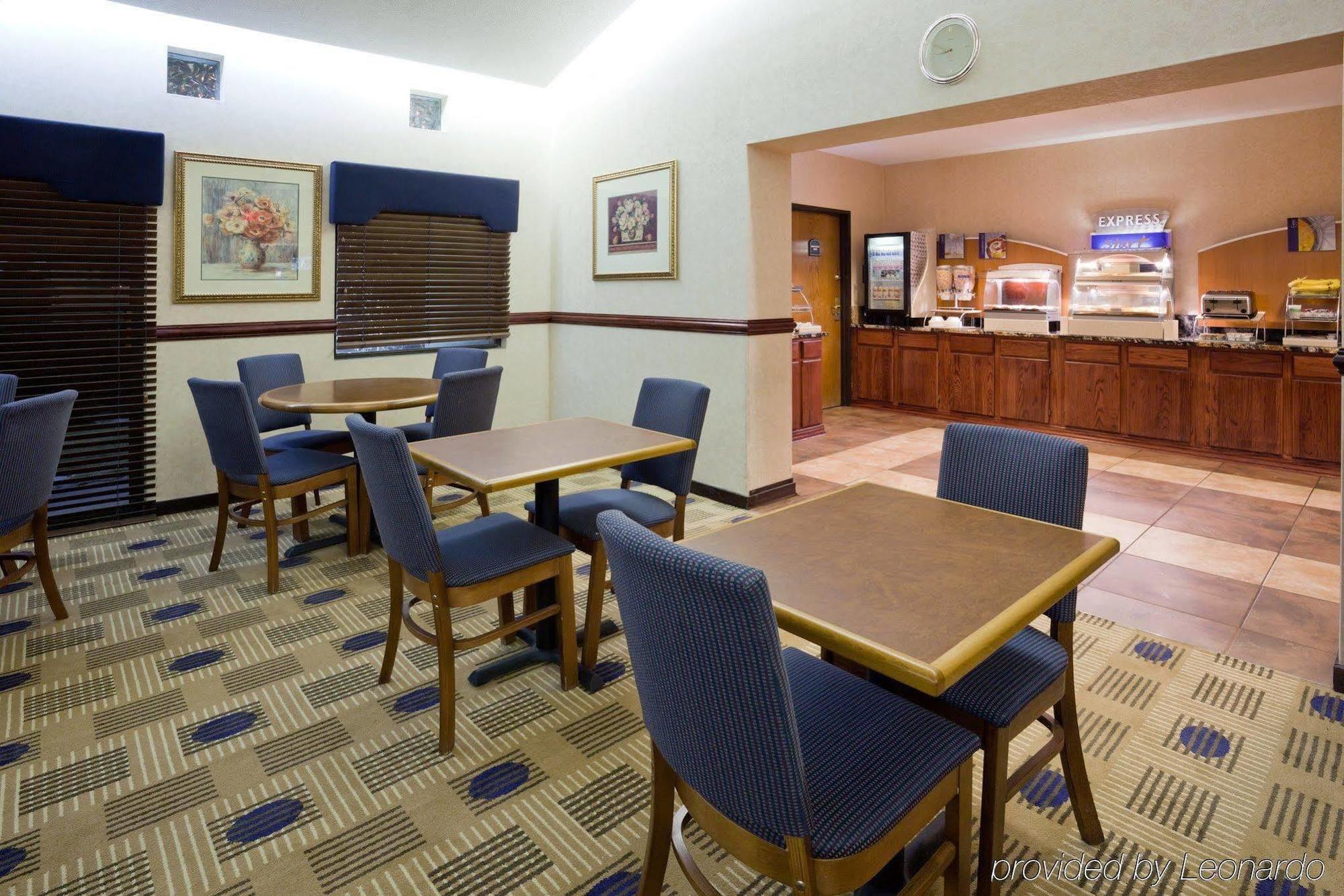 Holiday Inn Express Roseville-St. Paul By Ihg Bagian luar foto